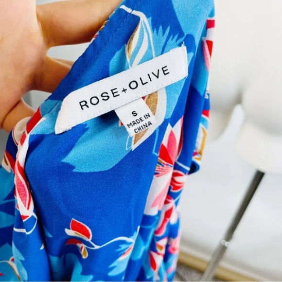 Rose + Olive Floral Blue One Shoulder‎ Flounce Top Size Small - Picture 4 of 7